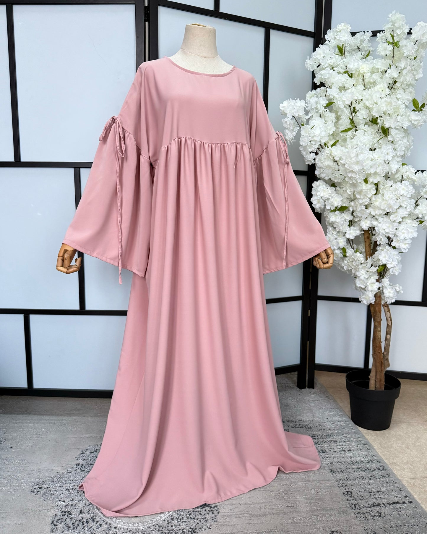 Abaya Tahira
