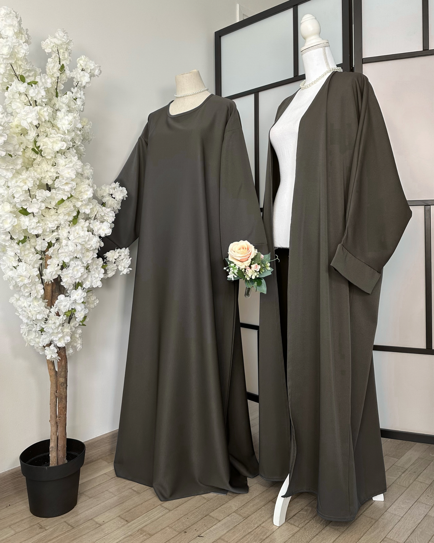 Abaya Inaya